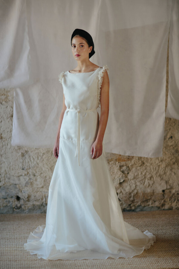 Vestido de novia en organza marfil