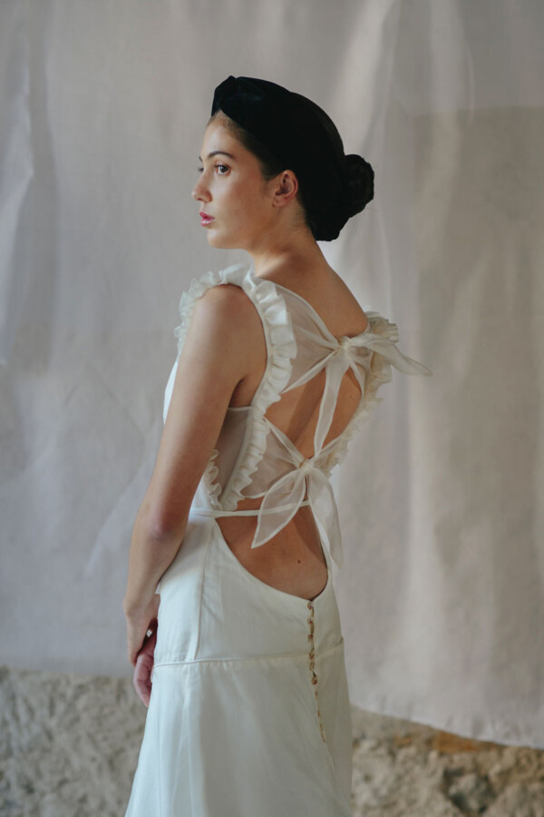 Vestido de novia en organza marfil