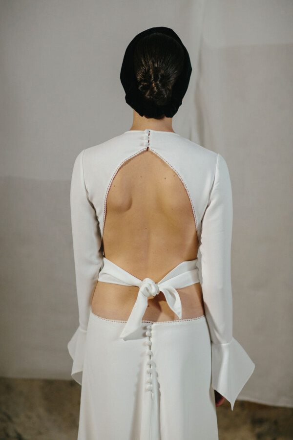 Vestido de novia de crepe blanca